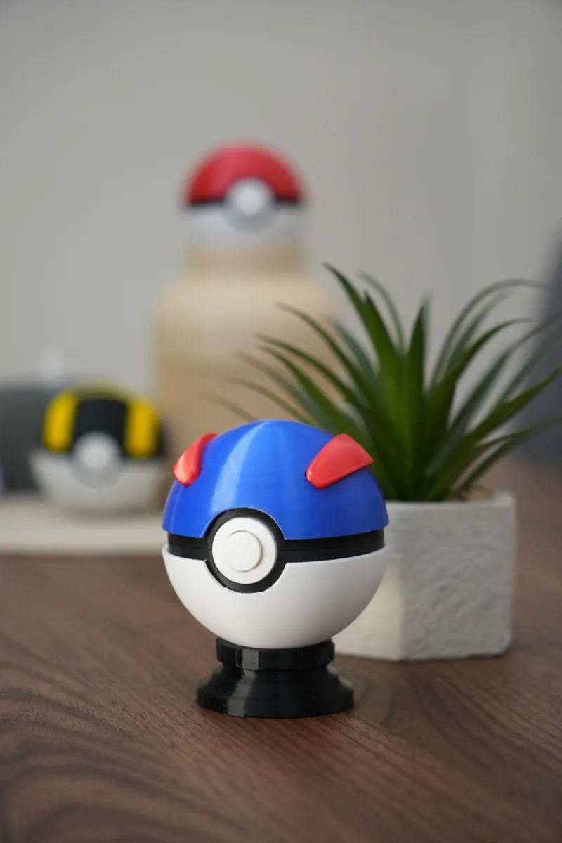Colección de Pokéballs artesanales en 3D fabricadas en el taller